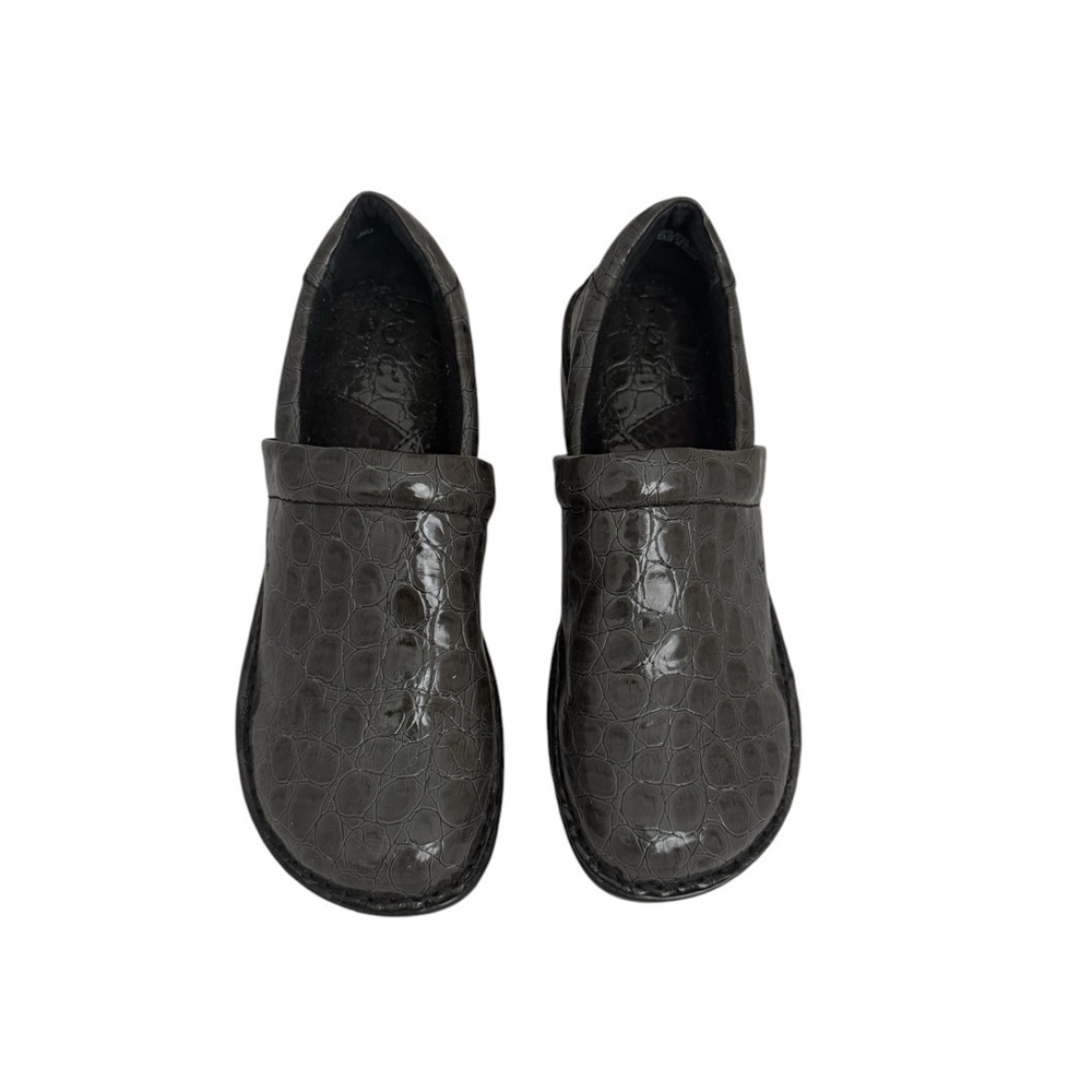 B.o.c. Womens Peggy Gray Patent Crocodile Round Toe Size 7.5
